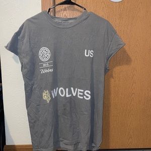 DARC SPORT WOLVES GREY CAP SLEEVE